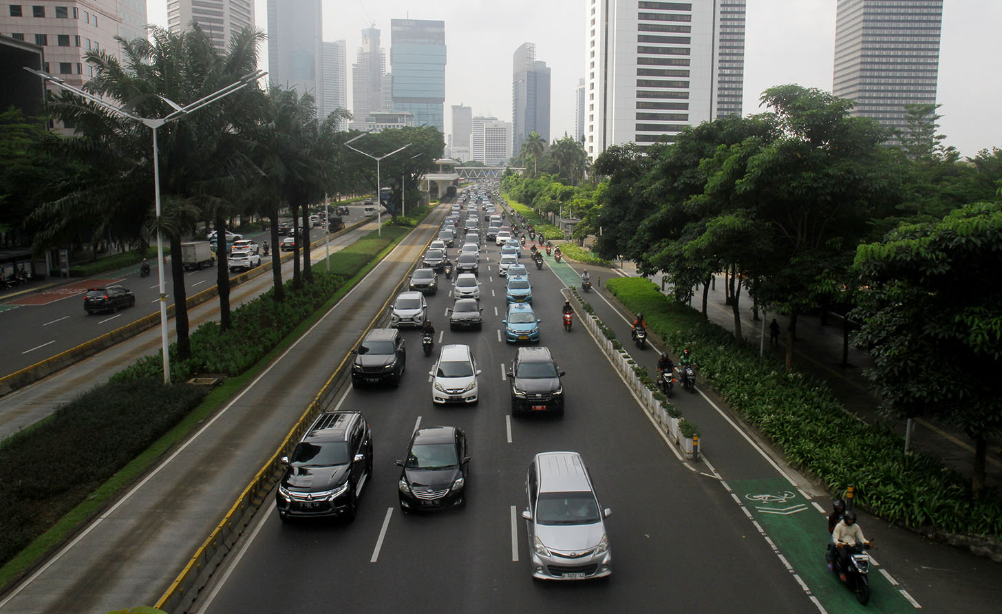 Suasana di jalan Jenderal Sudirman Jakarta, Kamis (01/52024).  (BeritaNasional.Com/Oke Atmaja)