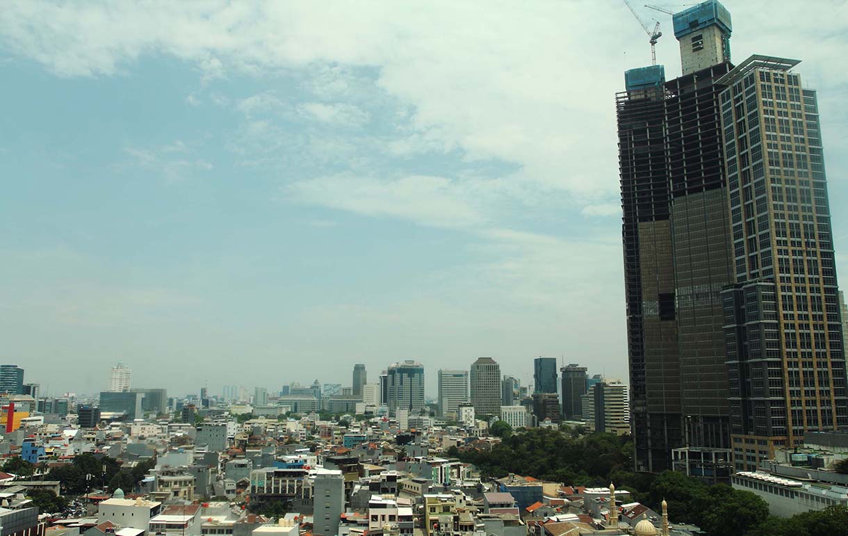 Suasana pemukiman padat penduduk warga yang penuh sesak di kawasan Tanah Abang, Jakarta, Selasa (12/11/2024). (BeritaNasional.com/Oke Atmaja)