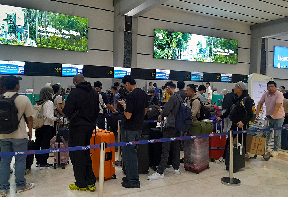 Suasana penumpang yang hendak berpergian di Bandara Internasional Soekarno-Hatta(BeritaNasional/Elvis Sendouw)