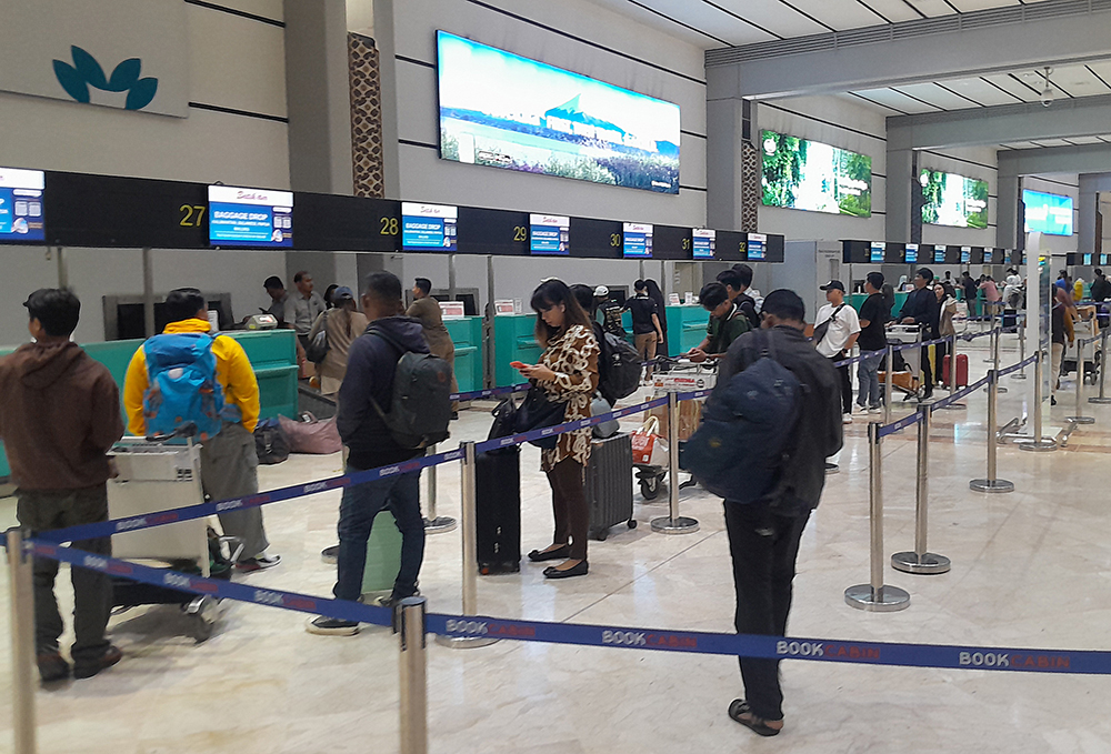 Suasana penumpang yang hendak berpergian di Bandara Internasional Soekarno-Hatta(BeritaNasional/Elvis Sendouw)