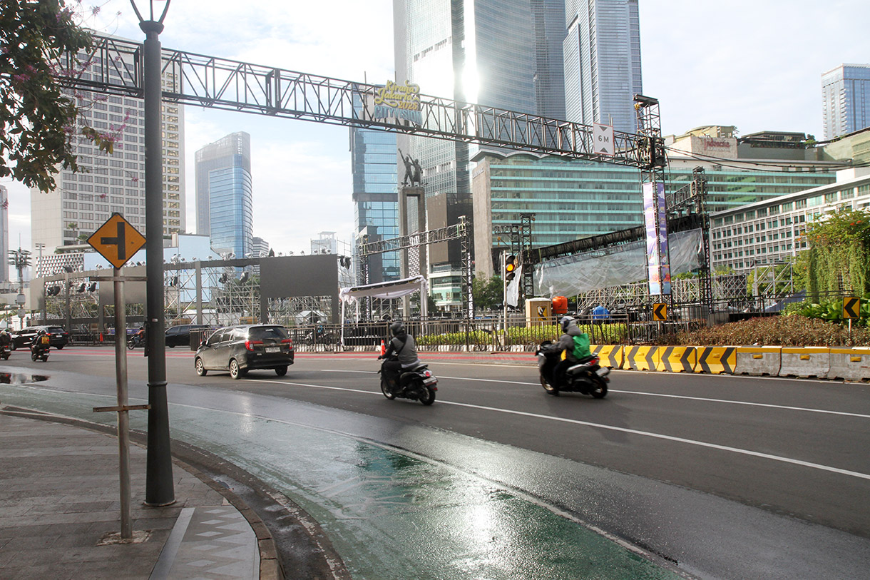 Suasana di kawasan MH Thamrin, Jakarta, Senin (31/12/2024).  (BeritaNasional.com/Oke Atmaja)