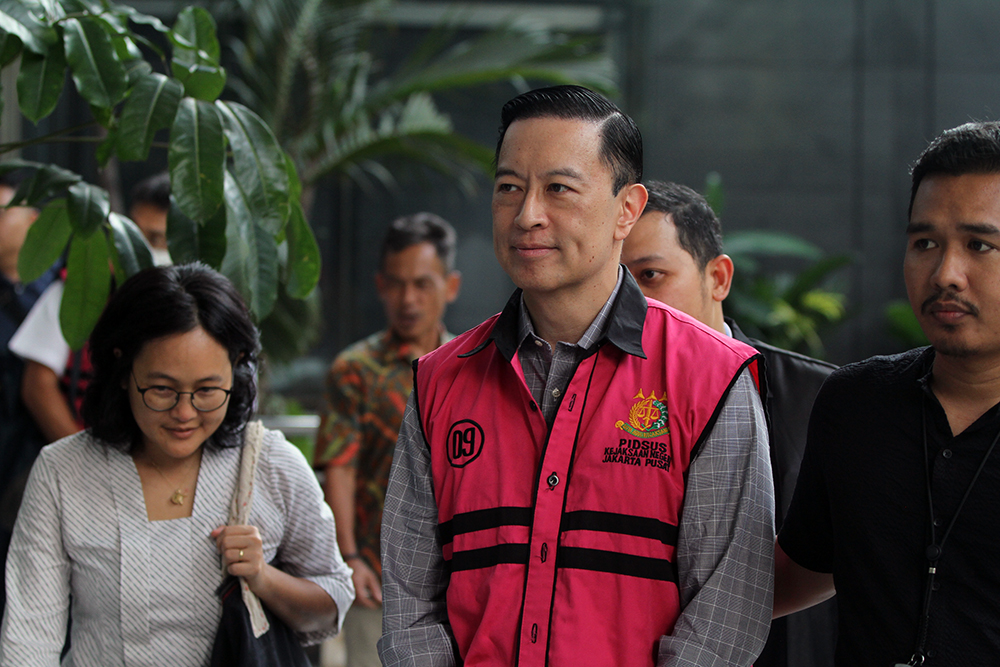 JPU Tuntut Tom Lembong 7 Tahun Penjara Terdakwa kasus dugaan korupsi impor gula Thomas Trikasih Lembong bersiap menjalankan sidang pembacaan tuntutan di Pengadilan Tipikor, Jakarta. (BeritaNasional/HO/Agus SinPo.id)