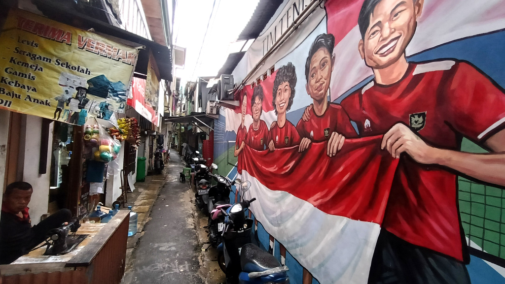 Suasana di perkampungan Menteng Jaya, Jakarta, Minggu (26/6/2026).  (Beritanasional.com/Oke Atmaja)