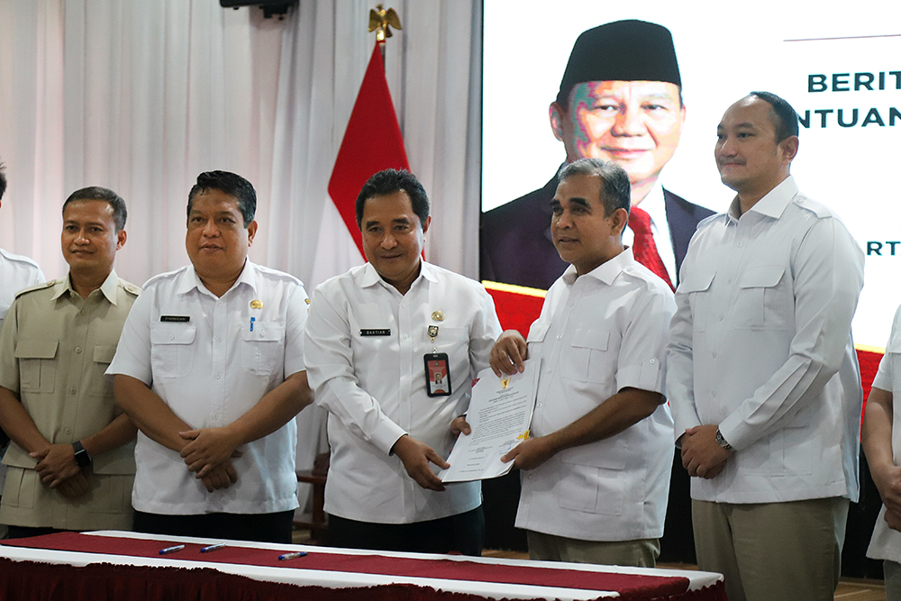 Kemendagri Beri Dana Bantuan ke Partai Gerindra Serah terima bantuan keuangan Partai Politik (Parpol) Tahun 2025 . (BeritaNasional/Elvis Sendouw)