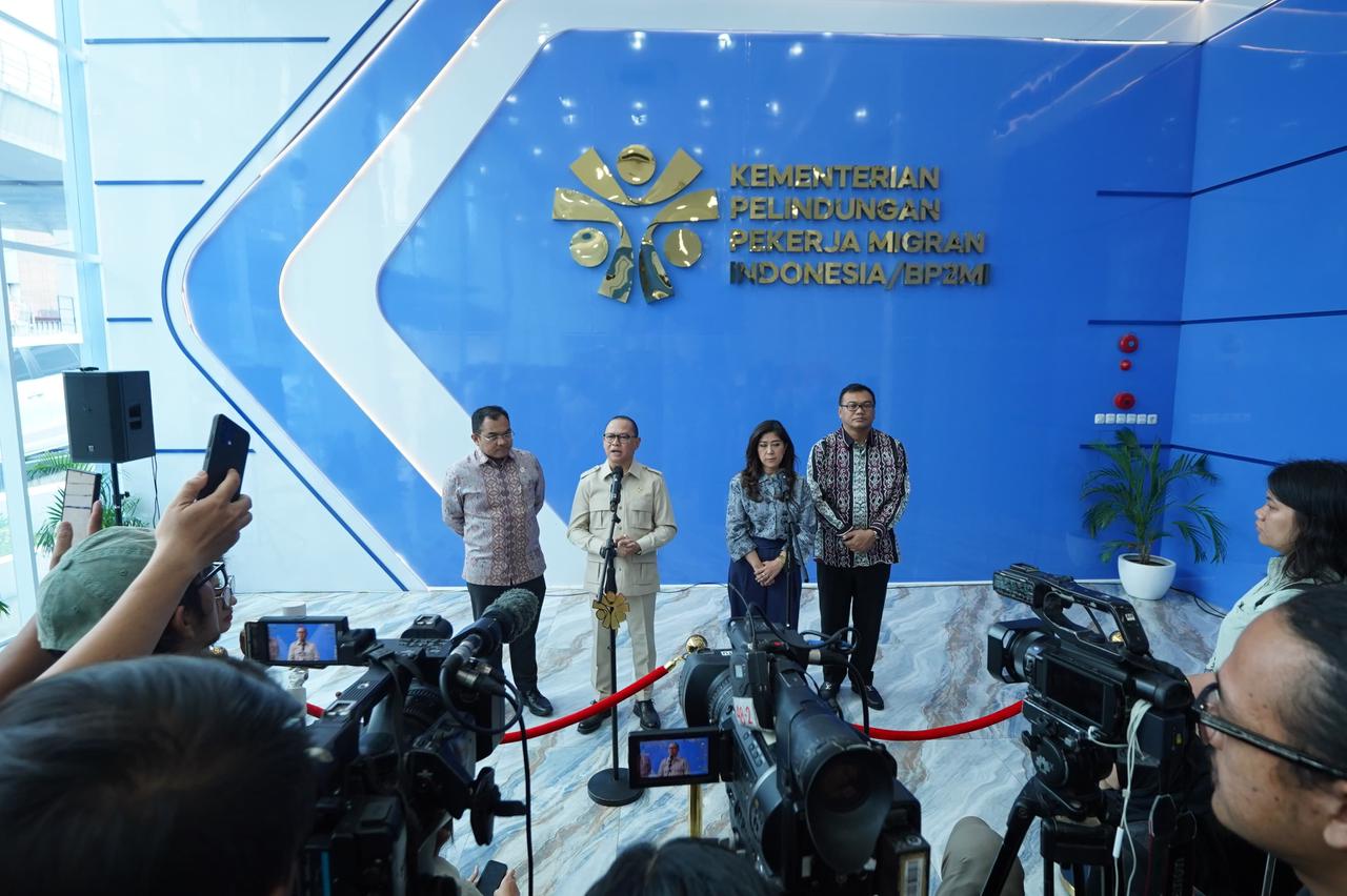 KemenP2MI menggelar penandatanganan 13 Nota Kesepahaman (MoU) dan 5 Perjanjian Kerja Sama (PKS) dengan 14 mitra strategis. (BeritaNasional/Elvis/HO KP2MI)
