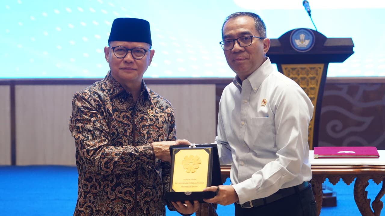 Kemeterian P2MImenandatangani Memorandum of Understanding (MoU) dengan Kemdiktisaintek. (BeritaNasional/Elvis/HO P2MI)