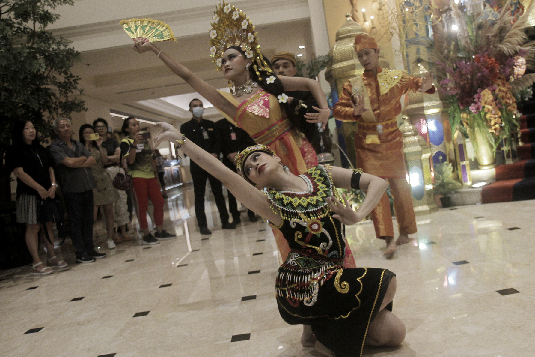 Suasana perayaan Anniversary ke 50 Tahun Hotel Borobudur di Lobby Hotel Borobudur, Jakarta, Sabtu (23 /3/2024). (Indonesiaglobe/Oke Atmaja)