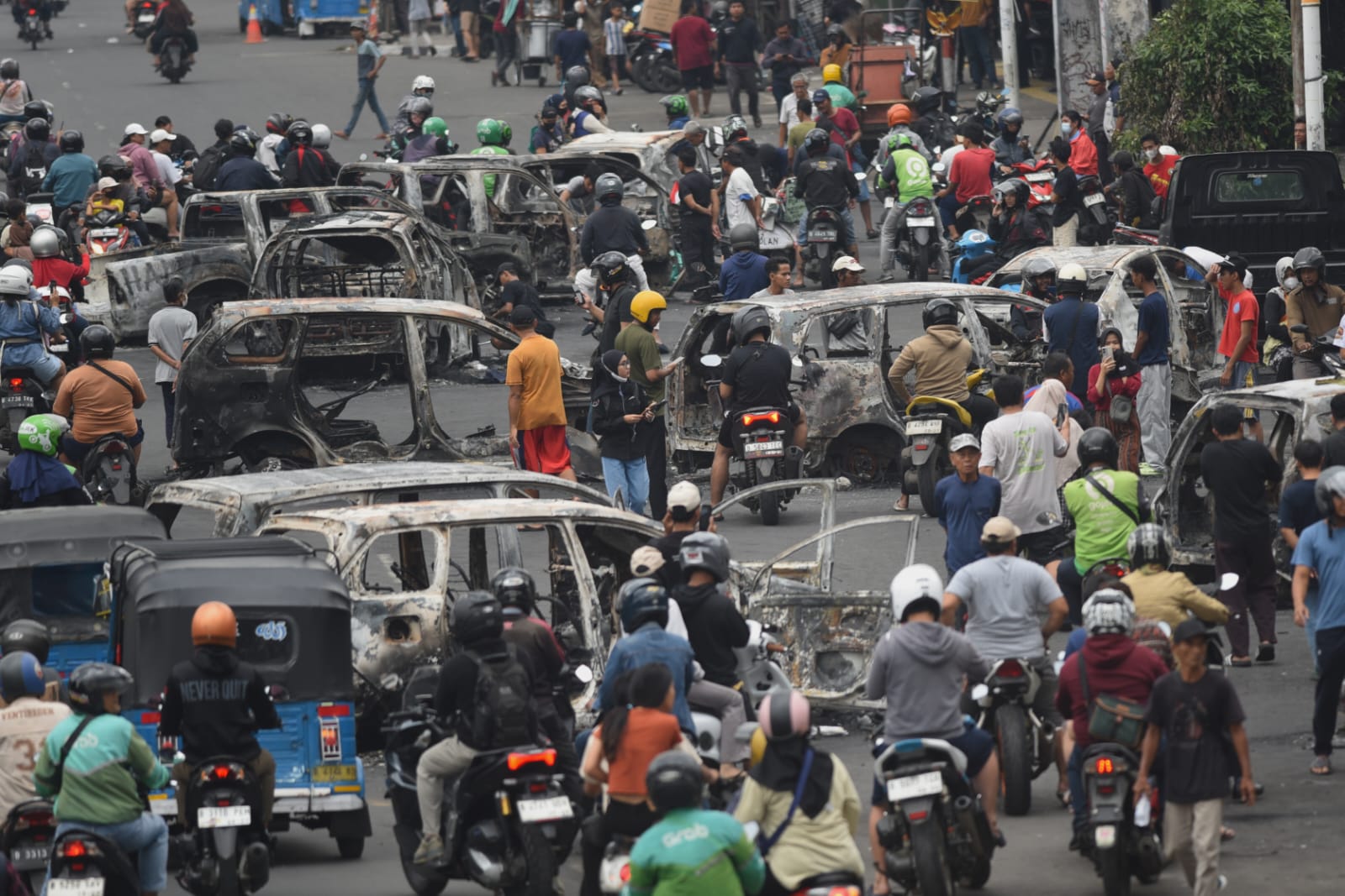 Kerusakan Polres Jakarta Timur Kondisi Polres Jakarta Timur yang dirusak massa aksi. (BeritaNasional/Elvis Sendouw)