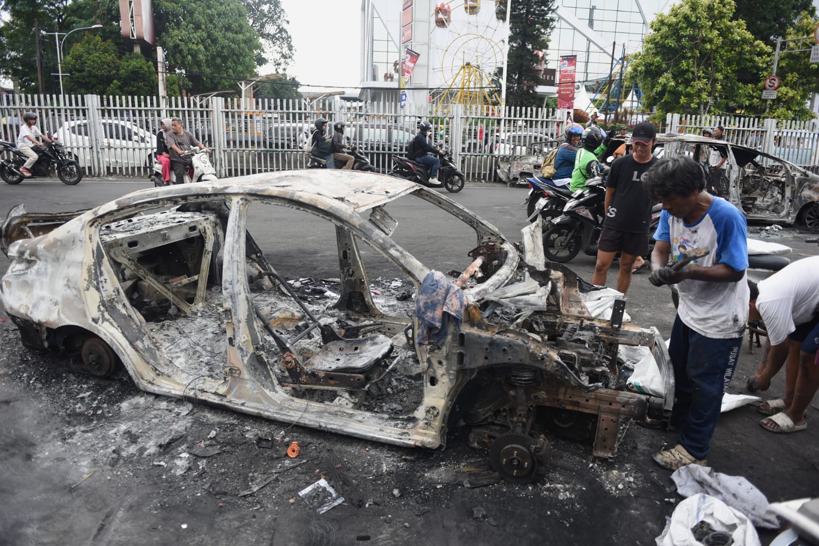 Kerusakan Polres Jakarta Timur Kondisi Polres Jakarta Timur yang dirusak massa aksi. (BeritaNasional/Elvis Sendouw)