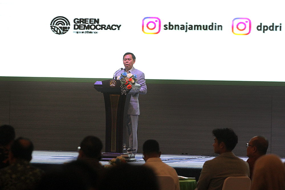 Ketua DPD Sultan Baktiar Najamudin membuka The International Green Youth Leaders Summit (IGYLS) 2026 atau KTT Pemimpin Pemuda Hijau Internasional 2026. (BeritaNasional/Elvis Sendouw)