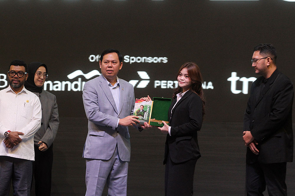 Ketua DPD Sultan Baktiar Najamudin membuka The International Green Youth Leaders Summit (IGYLS) 2026 atau KTT Pemimpin Pemuda Hijau Internasional 2026. (BeritaNasional/Elvis Sendouw)