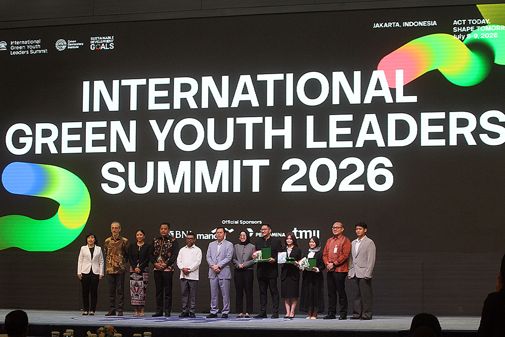 Ketua DPD Sultan Baktiar Najamudin membuka The International Green Youth Leaders Summit (IGYLS) 2026 atau KTT Pemimpin Pemuda Hijau Internasional 2026. (BeritaNasional/Elvis Sendouw)