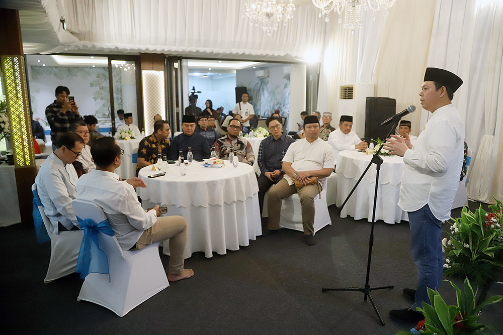 Ketua Dewan Perwakilan Daerah (DPD) RI, Sultan Baktiar Najamudin, menggelar acara buka puasa bersama (bukber) dengan insan pers. (BeritaNasional/Elvis Sendouw)