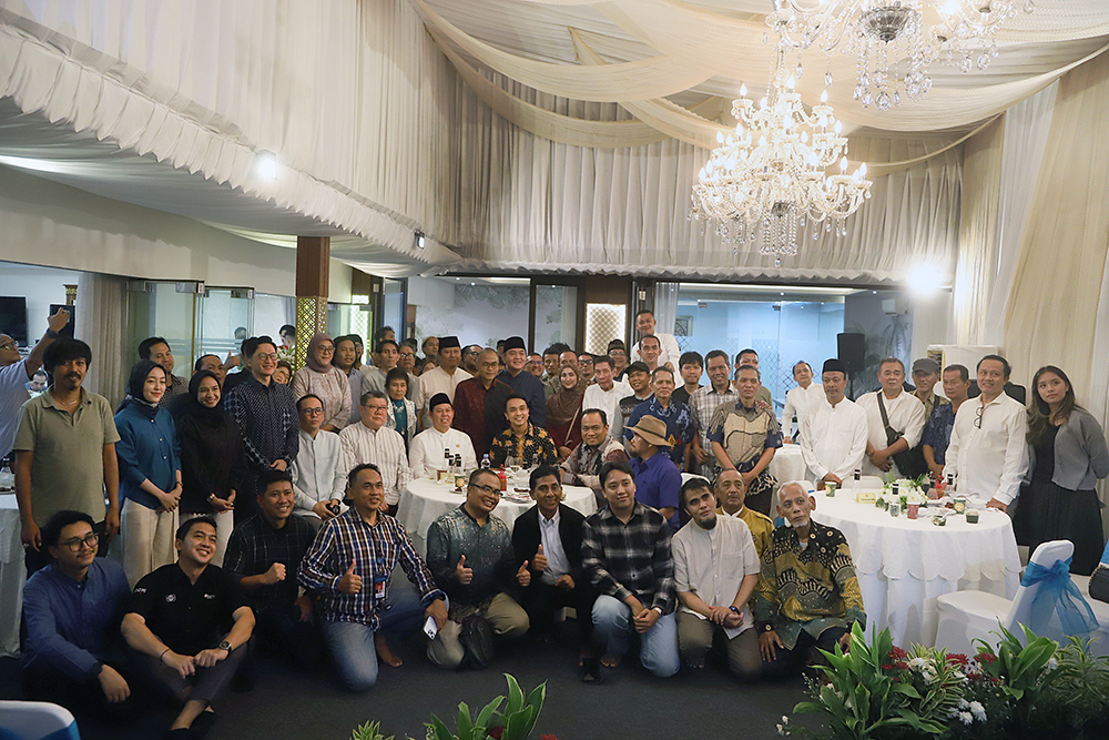 Ketua Dewan Perwakilan Daerah (DPD) RI, Sultan Baktiar Najamudin, menggelar acara buka puasa bersama (bukber) dengan insan pers. (BeritaNasional/Elvis Sendouw)