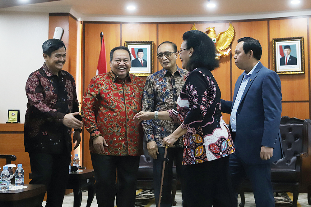 Ketua DPD Sultan Baktiar Najamudin menerima delegasi Mahkamah Agung. (BeritaNasional/Elvis Sendouw)