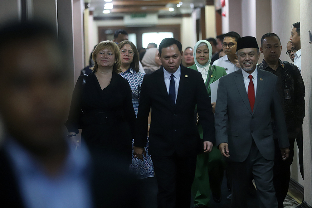 Ketua DPD RI, Sultan Bachtiar Najamudin menerima kehadiran Direktur Jenderal Rosatom State Corporation Alexey Likhachev. (BeritaNasional/Elvis Sendouw)