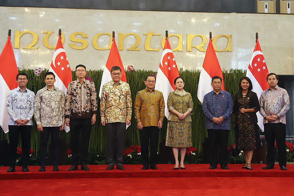 Ketua DPR RI Puan Maharani menerima kunjungan resmi Ketua Parlemen Singapura Seah Kian Peng. (BeritaNasional/Elvis Sendouw)