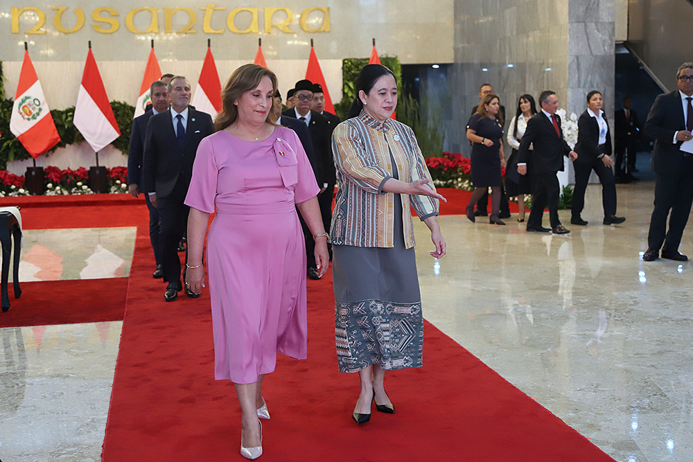 Ketua DPR Puan Maharani Terima Kunjungan Presiden Peru Dina Ercilia Boluarte Zegarra Ketua DPR RI, Puan Maharani menerima kunjungan Presiden Peru Dina Ercilia Boluarte Zegarra. (BeritaNasional/Elvis Sendouw)