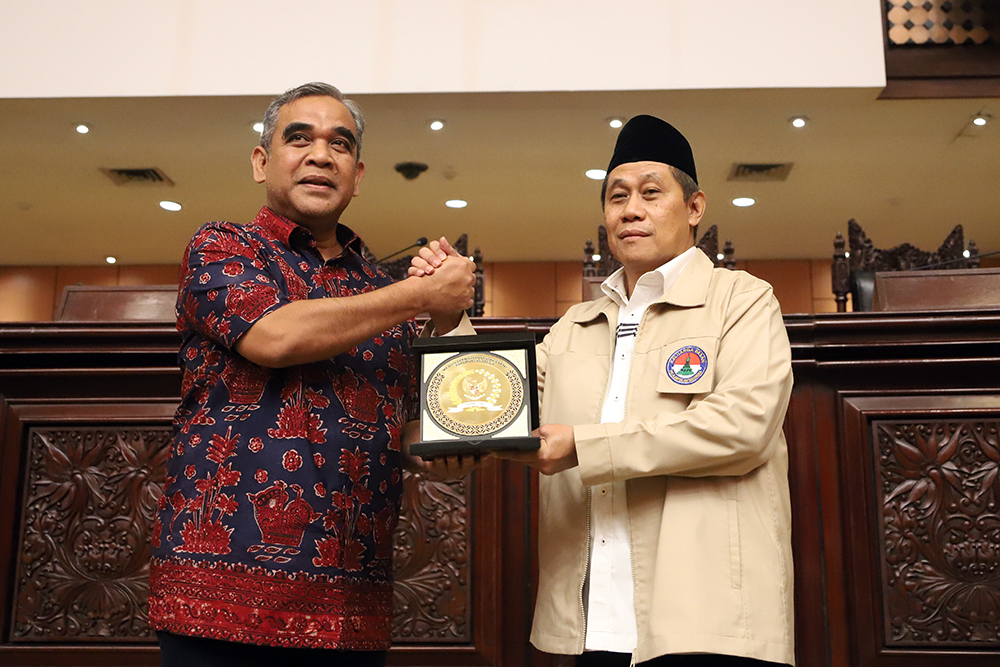 Ketua MPR Hadiri Pelantikan Pengurus Pusat KB PII Pelantikan Pengurus Pusat Keluarga Besar Pelajar Islam Indonesia (PP KB PII) Periode 2024–2028 di Gedung Nusantara V Kompleks DPR. (BeritaNasional/Elvis Sendouw)