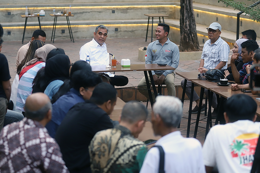 Ketua MPR Ahmad Muzani saat memberikan keterangan kepada wartawan terkait pelantikan Presiden terpilih Prabowo dan Wakil Presiden terpilih Gibran Rakabuming Raka. (BeritaNasional/Elvis Sendouw)