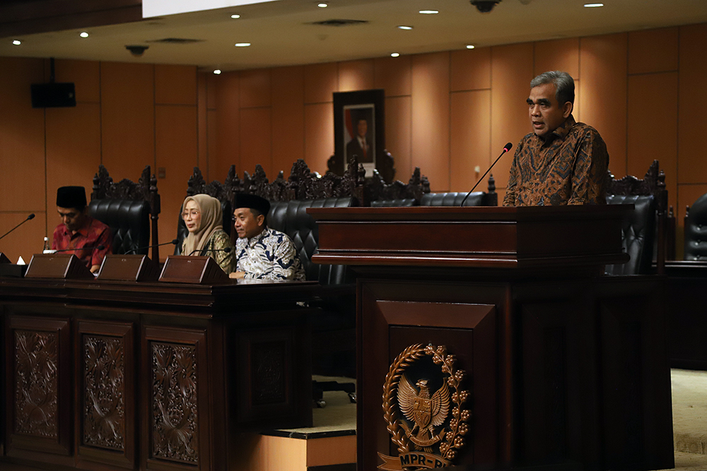Ketua MPR RI Ahmad Muzani Membuka Seminar Nasional Forhati Ketu MPR RI Ahmad Muzani membuka dan sekaligus menjadi pembicara dalam seminar nasional Forhati. (BeritaNasional/Elvis Sendouw)