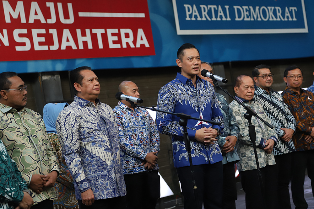 Ketua MPR RI Bambang Soesatyo sambangi Ketum Demokrat AHY. (BeritaNasional/Elvis Sendouw)