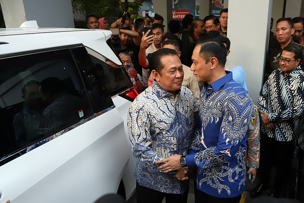 Ketua MPR RI Bambang Soesatyo sambangi Ketum Demokrat AHY. (BeritaNasional/Elvis Sendouw)