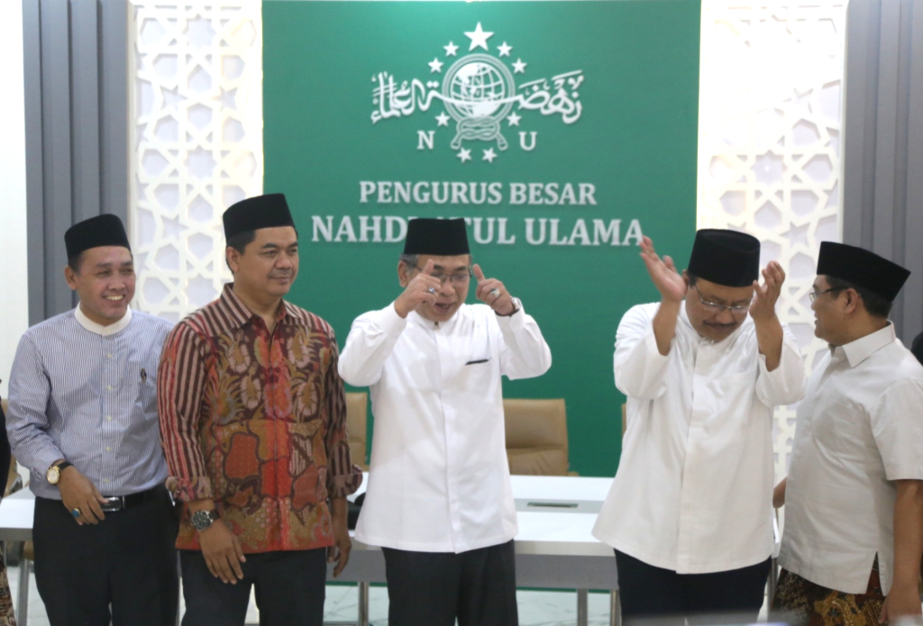 Ketua Umum PBNU Yahya Cholil Staquf memberikan keterangan pers di Gedung PBNU, Kramat, Jakarta Pusat, Selasa (16/7/2024). (Berita nasional.com/Oke Atmaja)