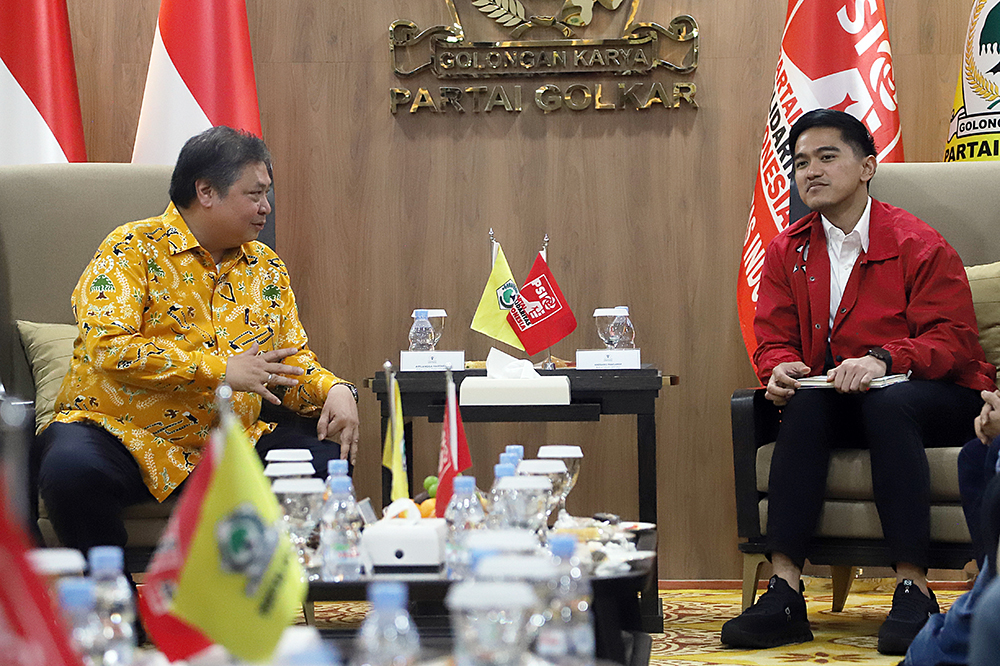 Ketum PSI Kaesang Pangarep bersama pengurus PSI sambangi markas Golkar. (BeritaNasional/Elvis Sendouw)