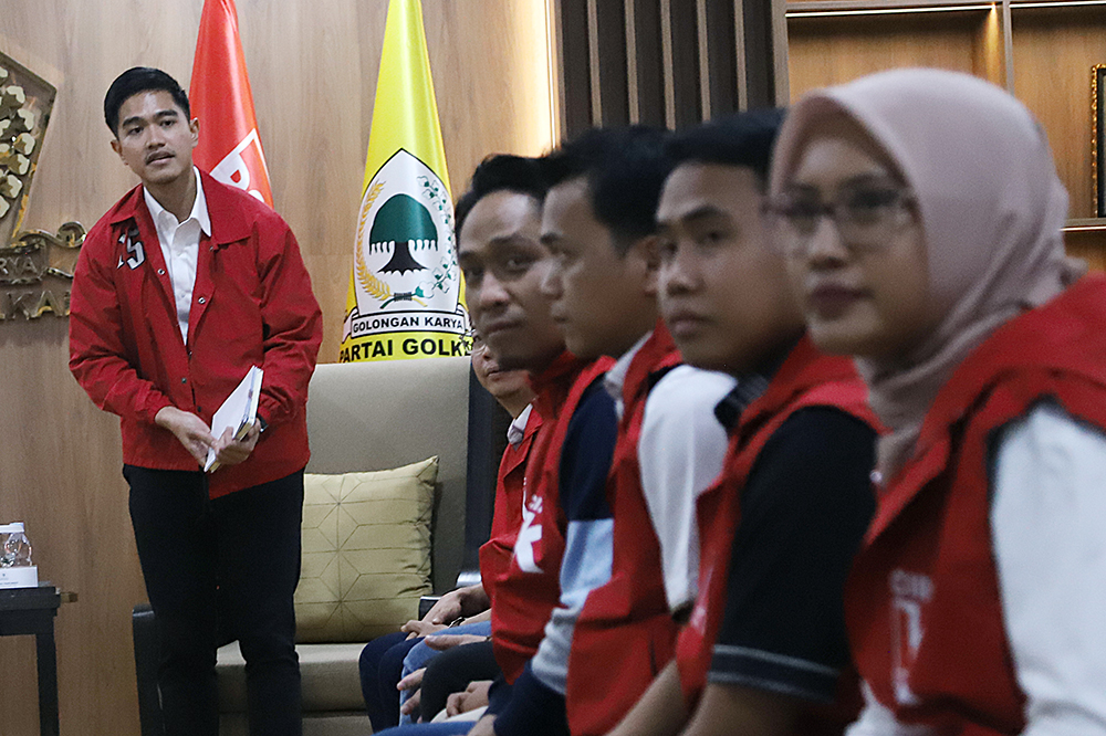 Ketum PSI Kaesang Pangarep bersama pengurus PSI sambangi markas Golkar. (BeritaNasional/Elvis Sendouw)