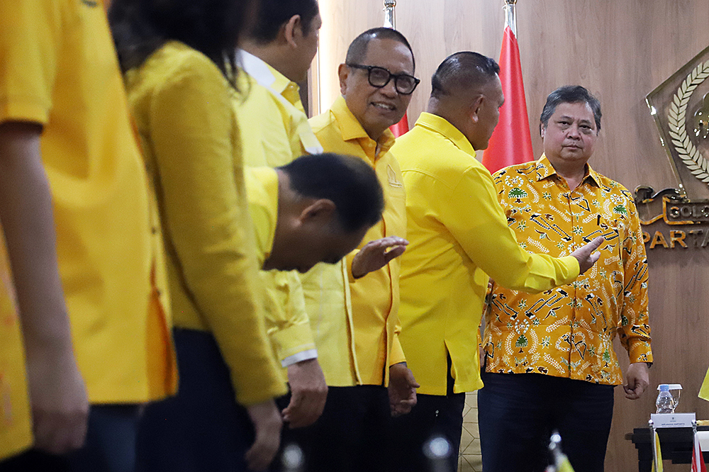 Ketum PSI Kaesang Pangarep bersama pengurus PSI sambangi markas Golkar. (BeritaNasional/Elvis Sendouw)