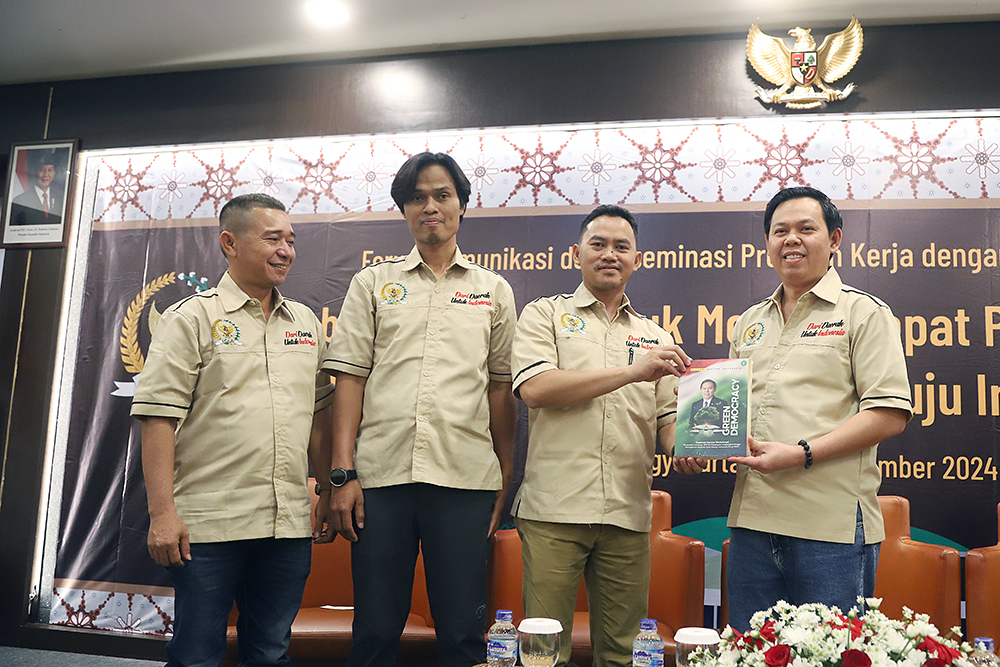 Forum Komunikasi dan Diseminasi Program Kerja Media (press gathering) dengan tema "Kolaborasi Inklusif untuk Mempercepat Pembangunan Daerah: DPD RI dalam Peran Strategis Menuju Indonesia Emas 2045". (BeritaNasional/Elvis Sendouw)