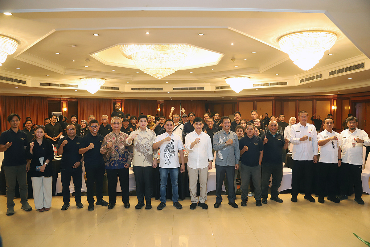 Koordinatoriat Wartawan Parlemen dan DPR bersinergi dengan Wakil Gubernur Banten Achmad Dimyati Natakusumah mengawal Demokrasi. (BeritaNasional/Elvis Sendouw)
