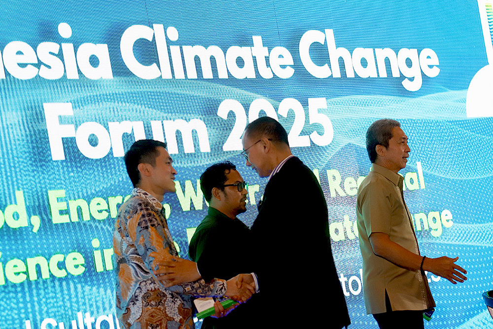 Kolaborasi MPR Bersama Emil Salim Institute Atasi Krisis Iklim Global di ICCF ke 3 MPR RI bersama Emil Salim Institute (ESI) menyelenggarakan Indonesia MPR bersamaClimate Change Forum (ICCF) ke-3 di Jakarta. (BeritaNasional/Elvis Sendouw)