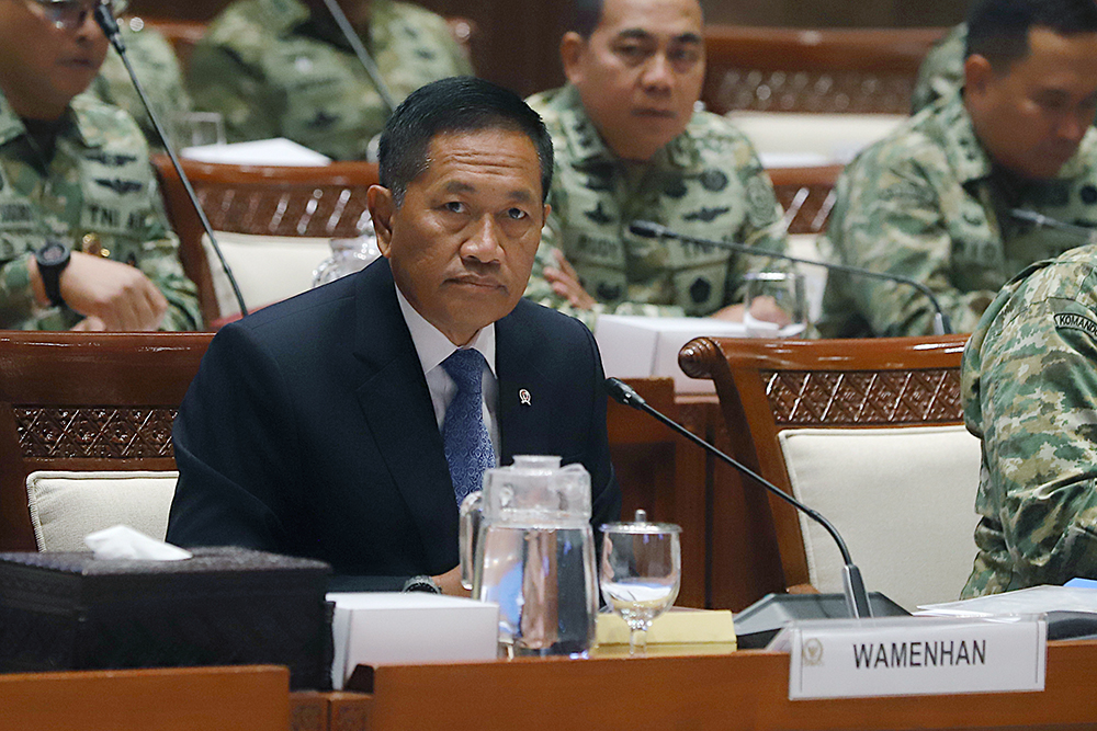 Rapat kerja Komisi I bersama Kemenhan dan TNI bahas aporan keuangan Kementerian Pertahanan Tahun Anggaran 2025. (BeritaNasional/Elvis Sendouw)
