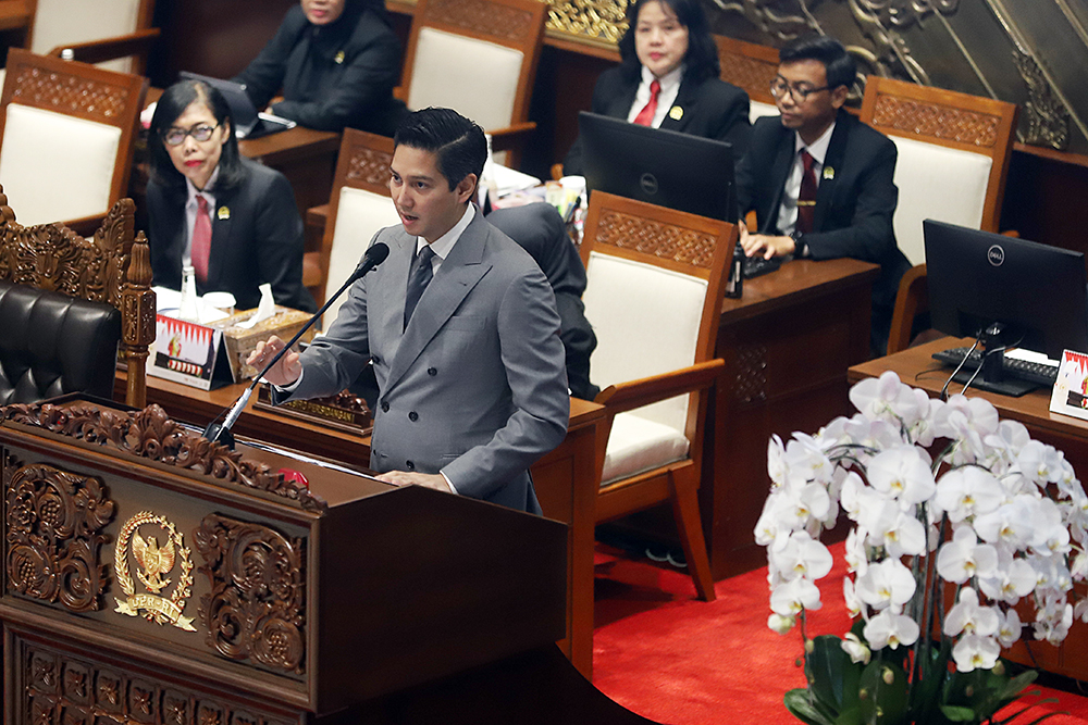 Laporan Komisi I DPR atas hasil pembahasan mengenai penerimaan hibah Alpalhankam berupa kapal induk dari Pemerintah Italia dan pidato ketua DPR pada penutupan Masa Persidangan V Tahun Sidang 2025-2026. (BeritaNasional/Elvis Sendouw)