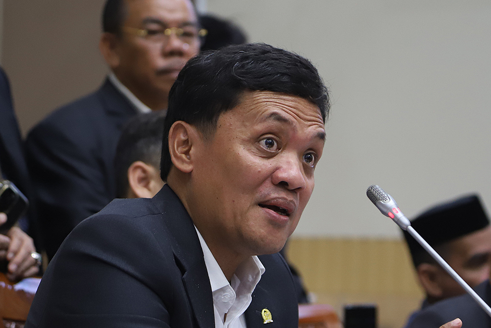 Habiburokhman: Kapolri Dukung Revisi KUHAP, Sepakat Perkuat Hak Tersangka dan Advokat Komisi III memberi keterangan kepada wartawan terkait KUHAP. (BeritaNasional/Elvis Sendouw)
