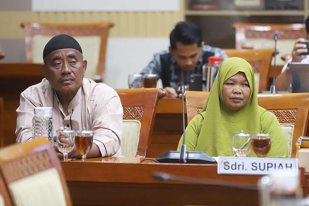 Ketua Komisi III DPR Habiburokhman menghadirkan Supiah dan Hartono yang dituding melakukan penimbunan BBM subsidi jenis Pertalite. (BeritaNasional/Elvis Sendouw)