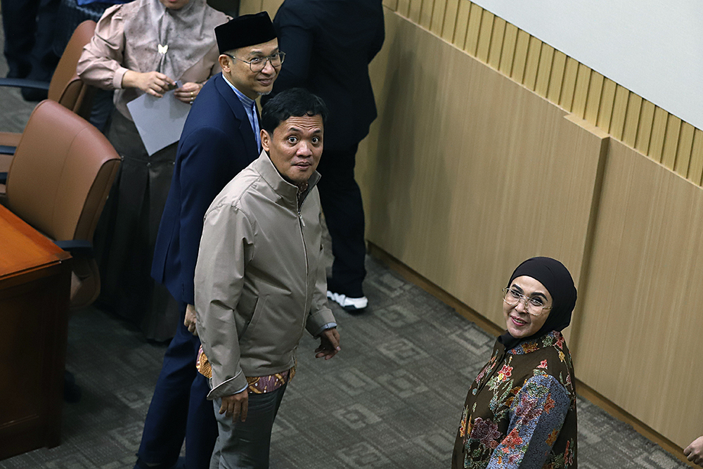 Komisi III DPR menyetujui 10 dari 16 nama untuk menjadi Hakim Agung dan Hakim Ad Hoc HAM pada Mahkamah Agung tahun 2025. (BeritaNasional/Elvis Sendouw)