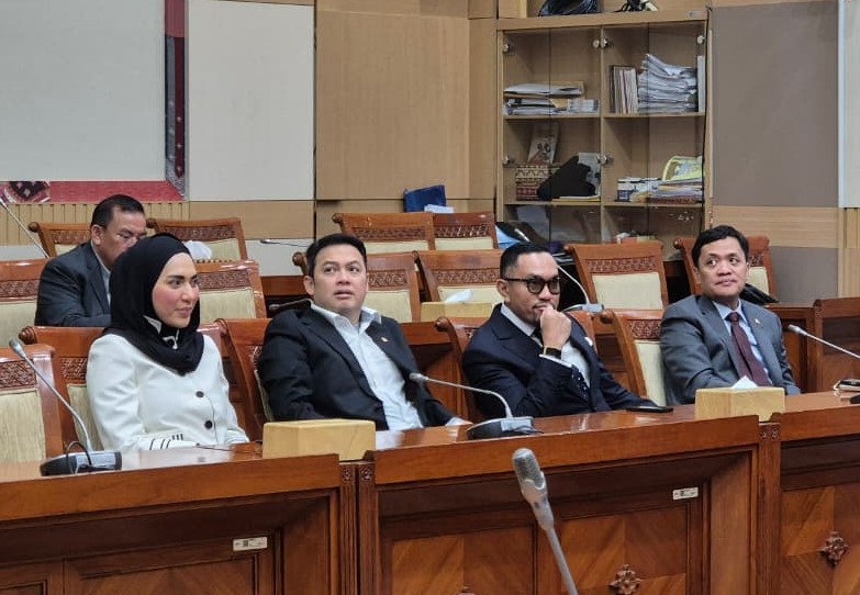 Komisi III menetapkan Sharoni kembali sebagai Wakil Ketua Komisi III DPR. (BeritaNasional/Elvis Sendouw)