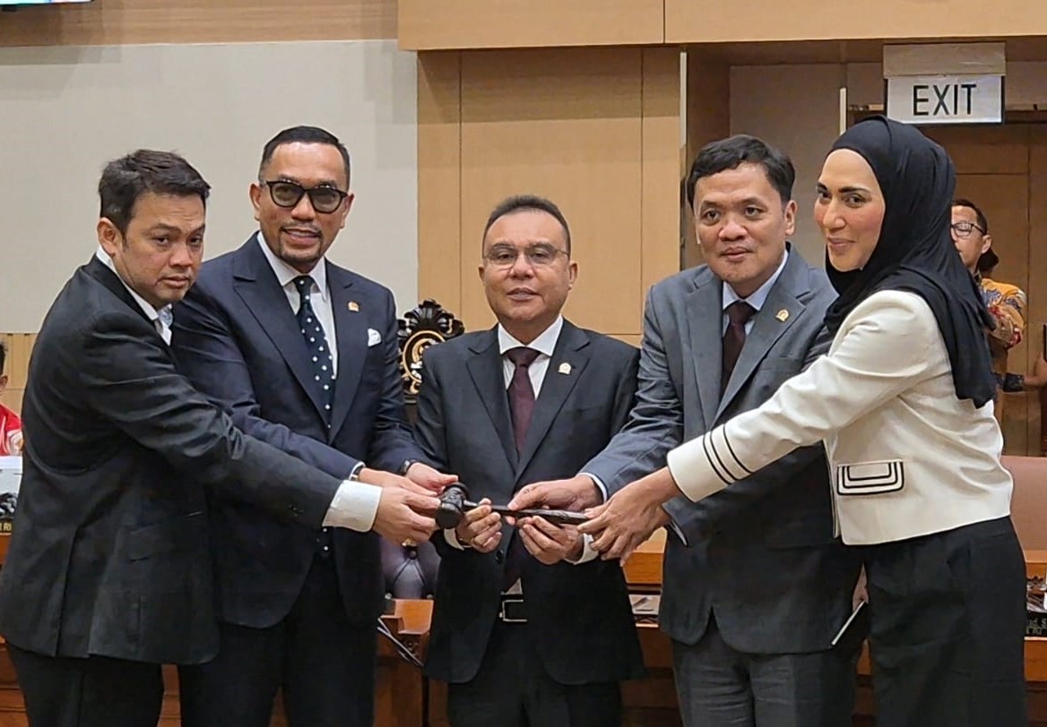 Komisi III menetapkan Sharoni kembali sebagai Wakil Ketua Komisi III DPR. (BeritaNasional/Elvis Sendouw)