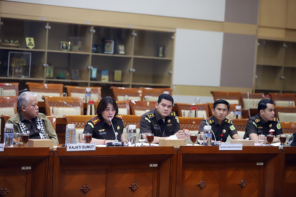 Komisi III DPR RI menggelar rapat dengan Kejaksaan Negeri Karo, Komisi Kejaksaan, dan Amsal Sitepu, untuk membahas polemik kasus  videografer Amsal Sitepu. (BeritaNasional/Elvis Sendouw)