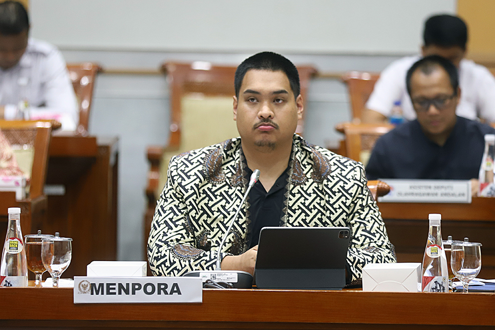 Rapat kerja komisi III bersama Menkumham dan Menpora bahas naturalisasi 2 pemain sepak bola. (BeritaNasional/Elvis Sendouw)