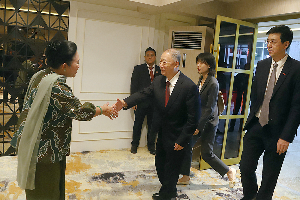 Komisi IV Terima Kunjungan NPC Tiongkok Bahas Sinkronisasi Regulasi Bidang Pertanian, Perikanan dan Kelautan Komisi IV DPR menerima kunjungan kehormatan perwakilan National People’s Congress (NPC) Republik Rakyat Tiongkok. (BeritaNasional/Elvis Sendouw)