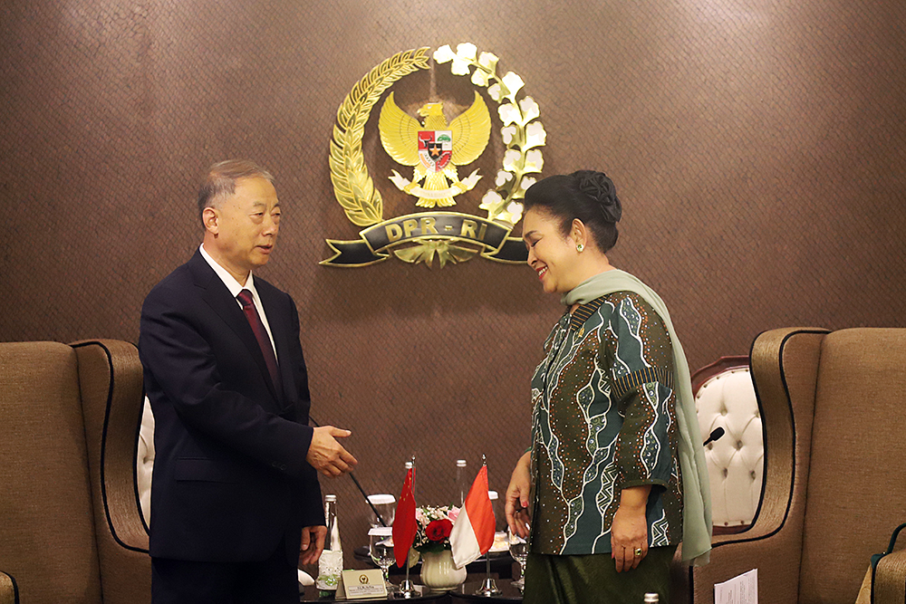 Komisi IV Terima Kunjungan NPC Tiongkok Bahas Sinkronisasi Regulasi Bidang Pertanian, Perikanan dan Kelautan Komisi IV DPR menerima kunjungan kehormatan perwakilan National People’s Congress (NPC) Republik Rakyat Tiongkok. (BeritaNasional/Elvis Sendouw)