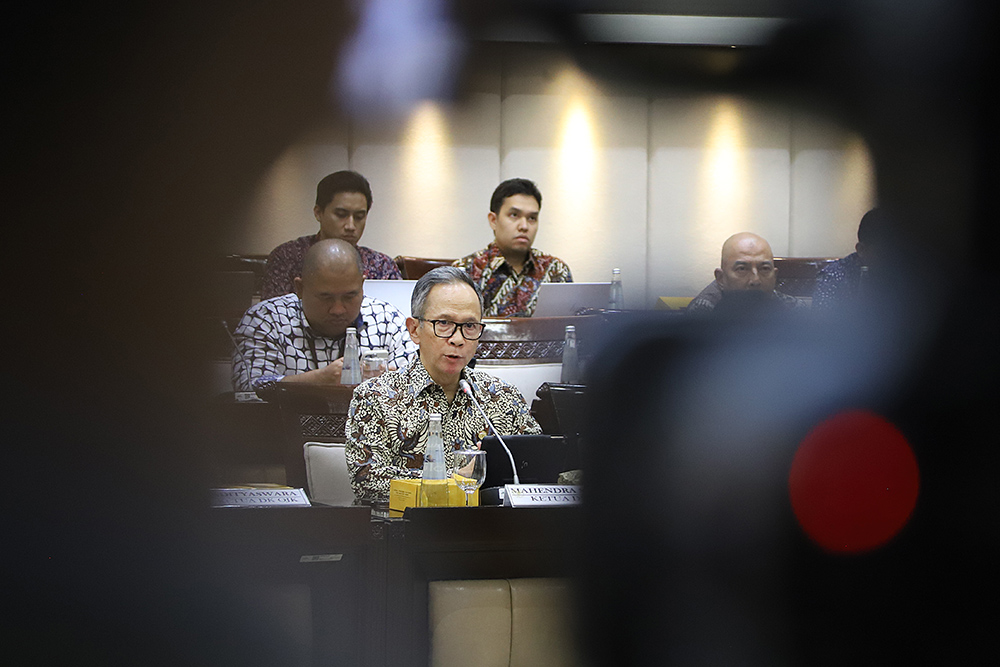 Rapat kerja Komisi XI bersama OJK. (BeritaNasional/Elvis Sendouw)