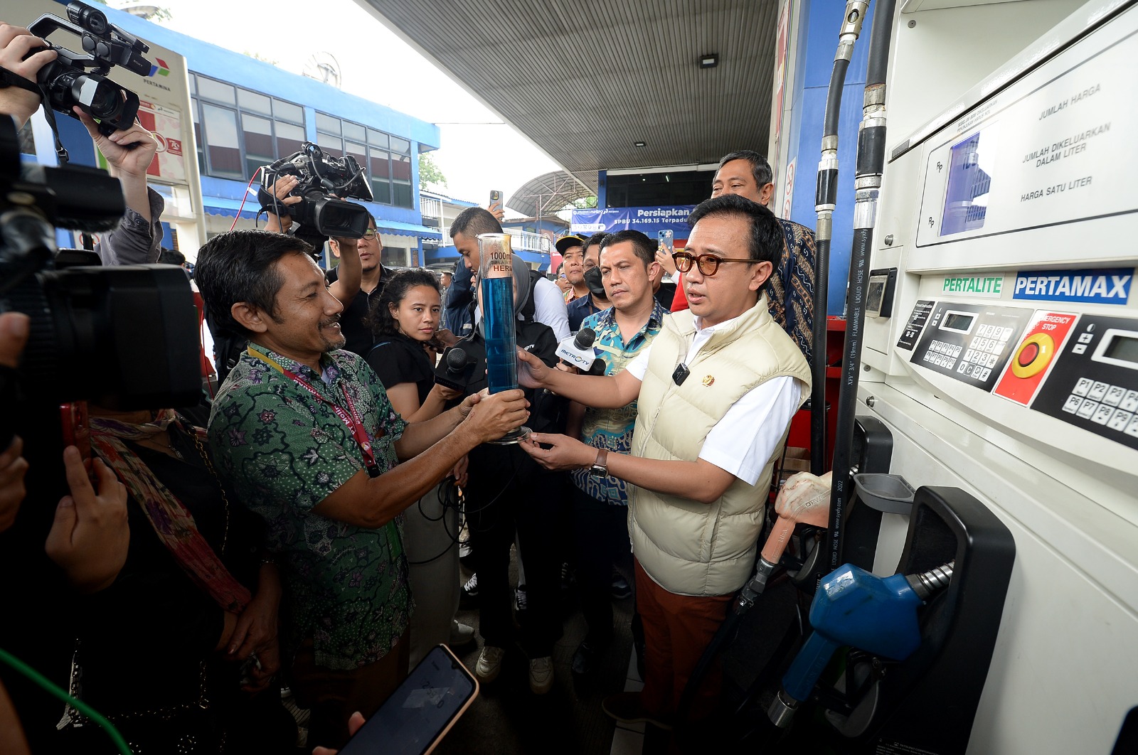 Komisi XII melakukan sidak ke SPBU di Jakarta. (BeritaNasional/Elvis Sendouw/HO Parlemen)