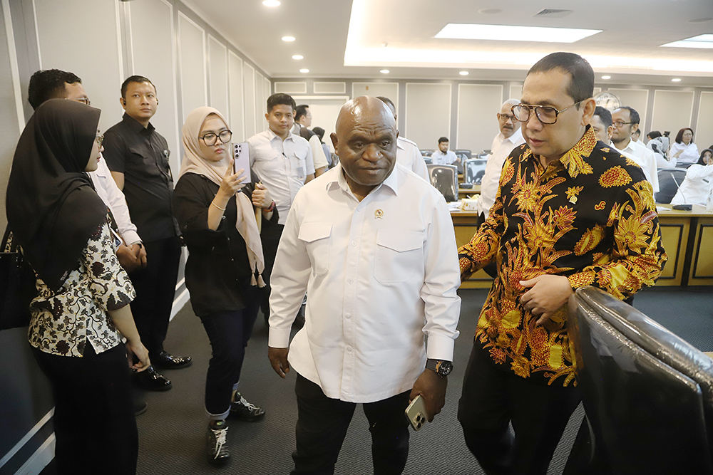 Rapat Kerja Komisi XIII bersama Menteri HAM. (BeritaNasional/Elvis Sendouw)