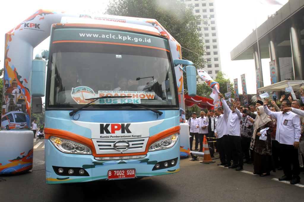 Pelepasan roadshow bus antikorupsi di depan kantor Komisi Pemberantasan Korupsi (KPK), Jakarta, Rabu (22/5/2024).  (BeritaNasional.Com/Oke Atmaja)