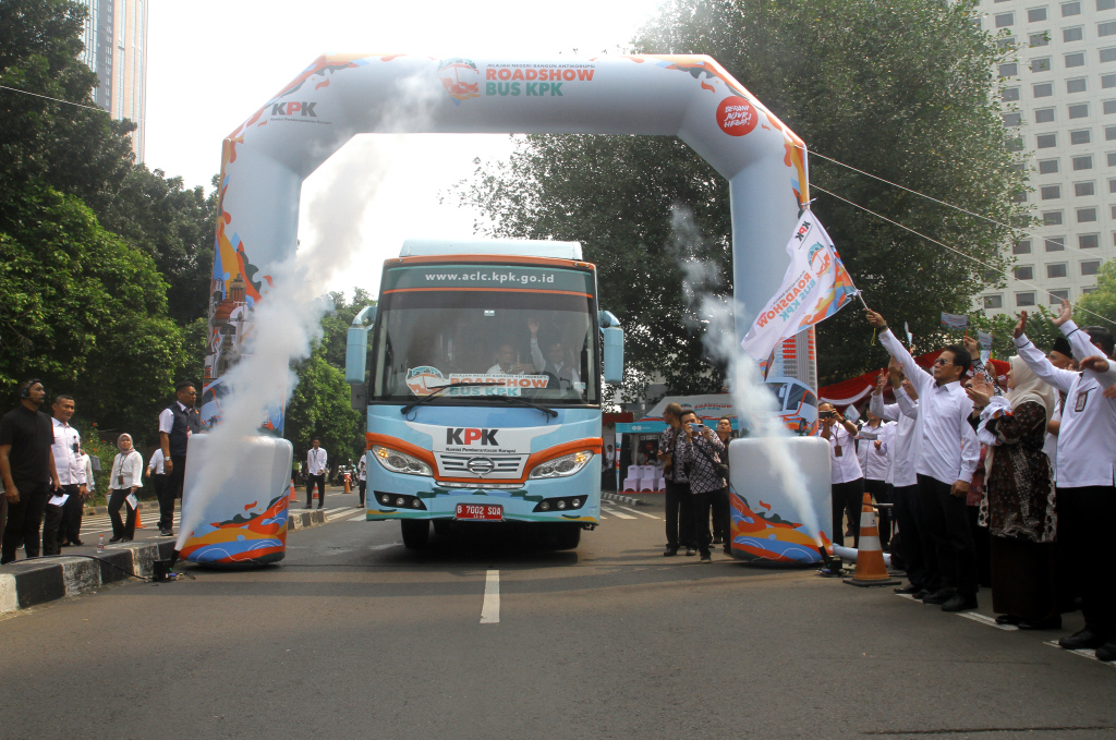 Pelepasan roadshow bus antikorupsi di depan kantor Komisi Pemberantasan Korupsi (KPK), Jakarta, Rabu (22/5/2024).  (BeritaNasional.Com/Oke Atmaja)